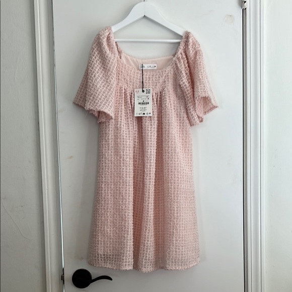 Zara kids Elegant Pink Textured Dress size 10 - Picture 1 of 4